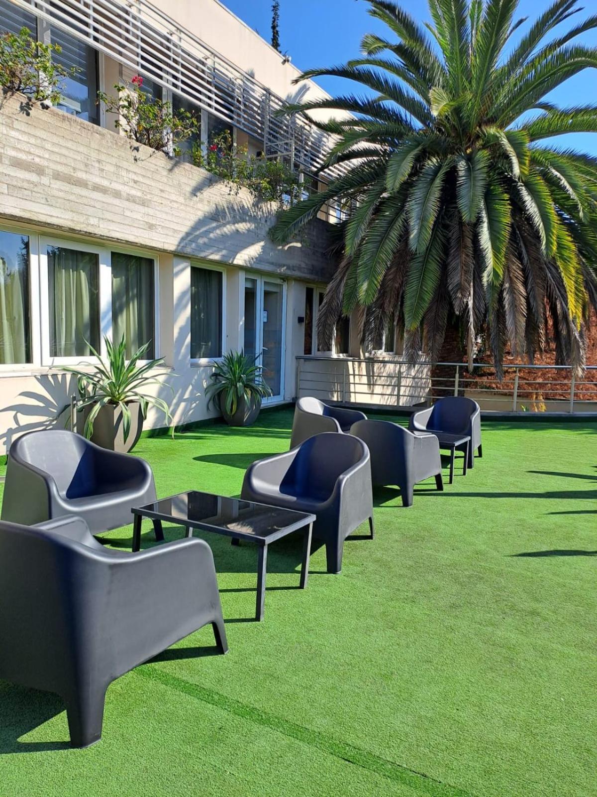 Howard Johnson Hotel Yerba Buena Exterior photo